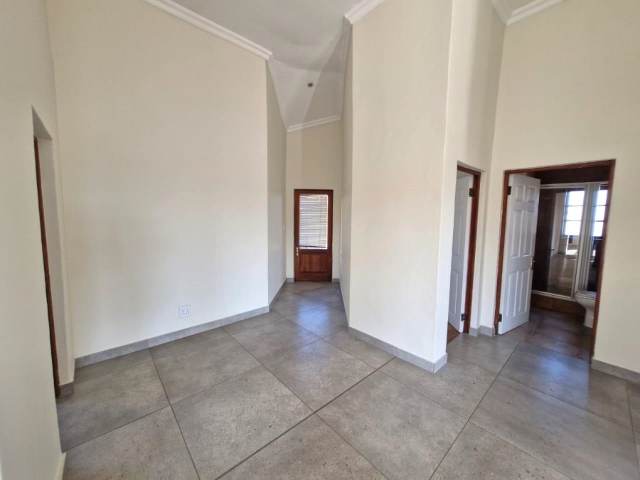 To Let 3 Bedroom Property for Rent in Meerhof North West